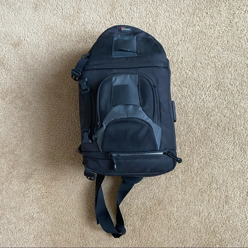 Lowepro “Slingshot 200 AW” Slingback Style Camera Bag